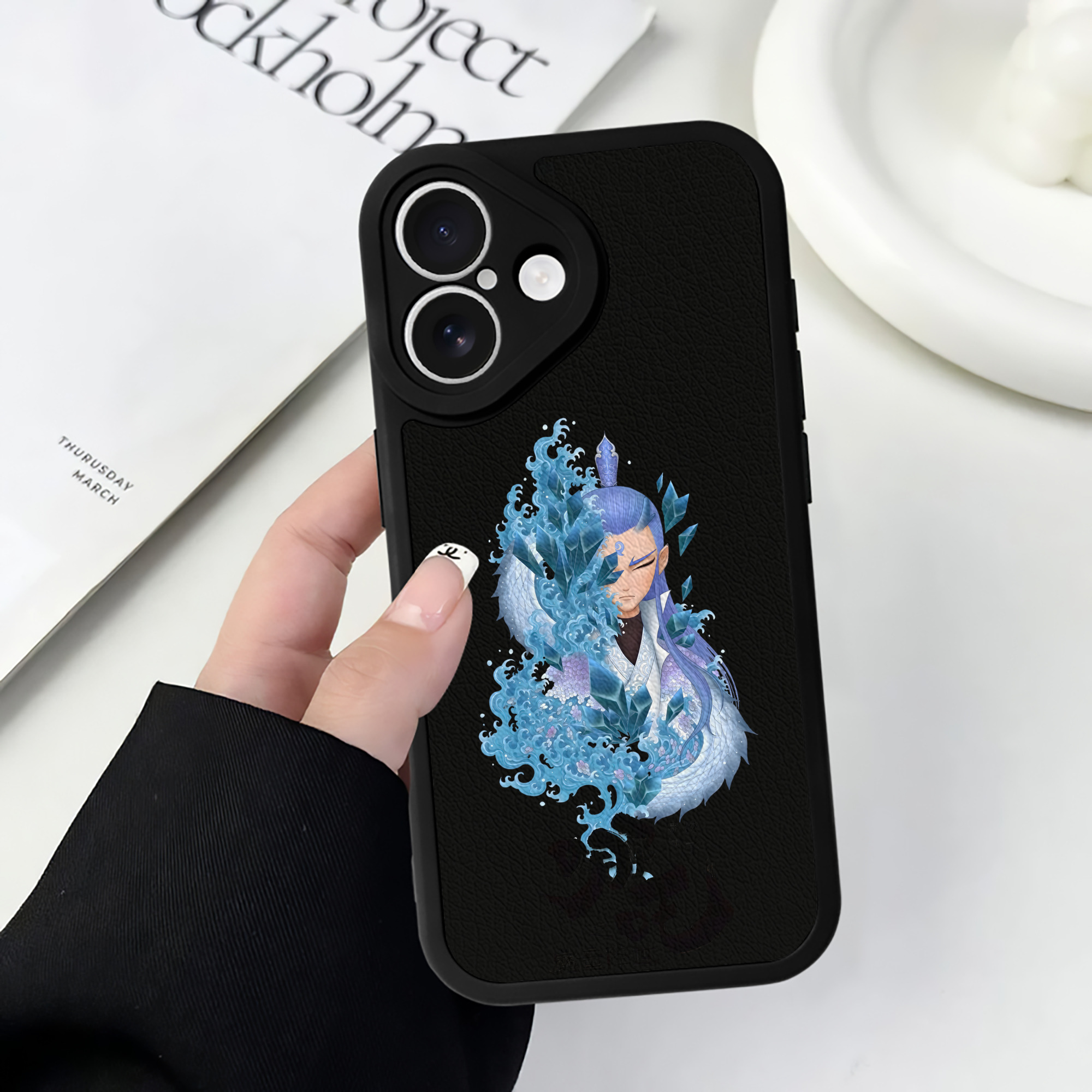 （画像用） Ne Zha 2 ナタ 魔童の大暴れ 【iPhone 16シリーズ対応】シリコンスマホケース（レザー調） 材質：シリコン